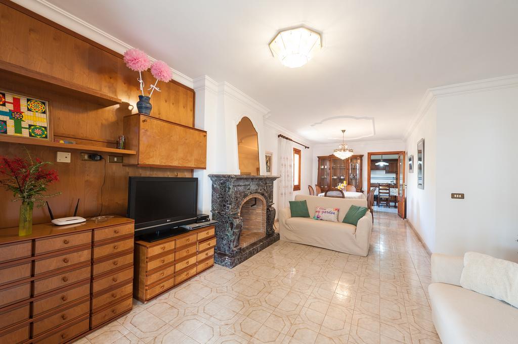 Villa Vallespir Port de Alcudia  Ngoại thất bức ảnh